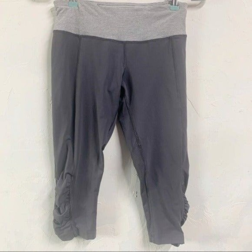 Lululemon Crop Gray Leggings Scrunch Leg Size 6